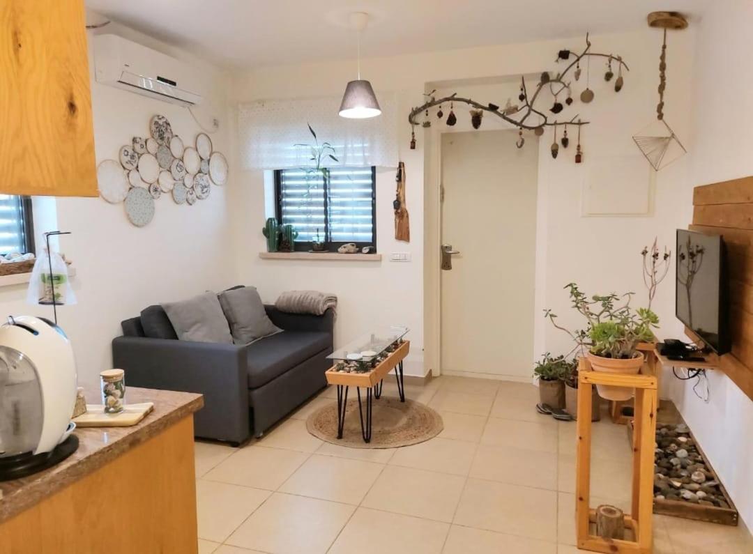 Apartamento צמח בר Midreshet Ben Gurion Exterior foto